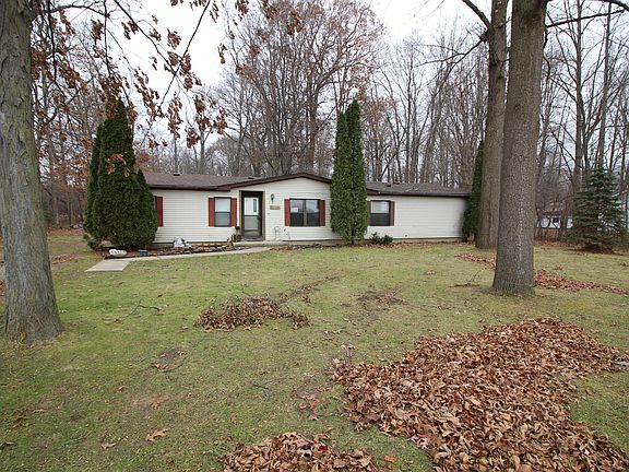 2nd image of 45768 Kozma St