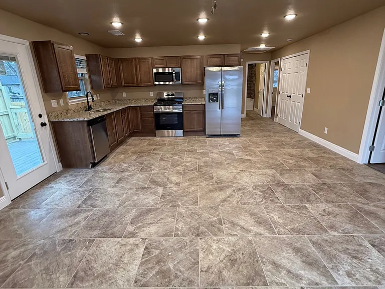 3127 N Old Missouri Rd — Photo 6