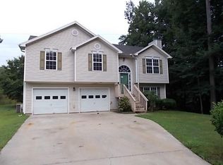 8455 Creekwood Ridge Dr, Palmetto, GA 30268