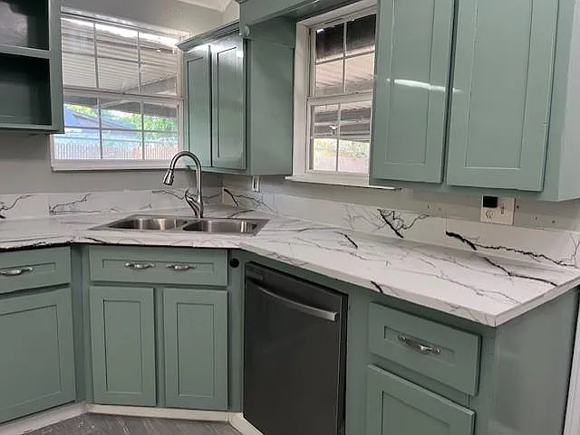 4 bed, 1.5 bath, 1508 sqft, $1,490 — Photo 3