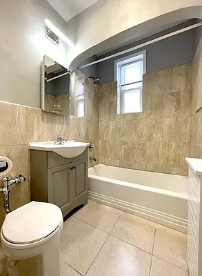 Rented by Parlor Real Estate Corp | media 22