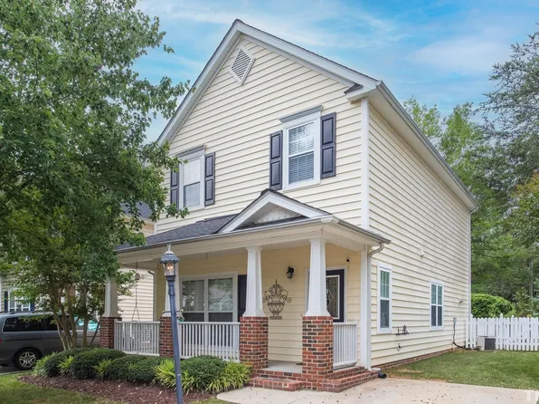 5009 Dawn Piper Dr, Raleigh, NC 27613