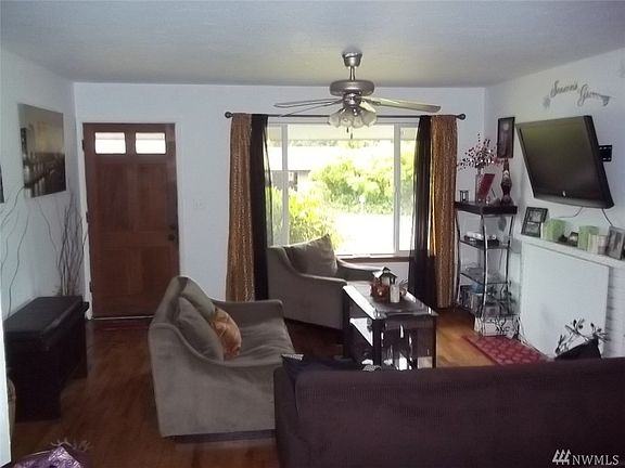 2nd image of 2108 W Lake Dr SE