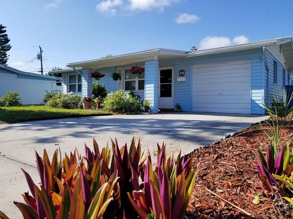 1st image of 42 Poinsettia Dr