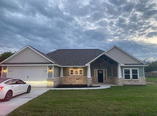 213 Silverleaf Rd, Sweeny, TX 77480