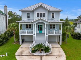 114 Patrick Dr, Beaufort, SC 29902