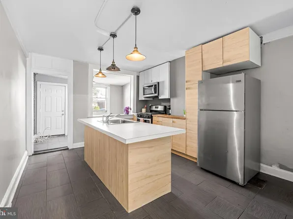 223 Grundy St, Baltimore, MD 21224