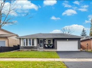 67 W Acres Cres, Kitchener, ON N2N 3G8