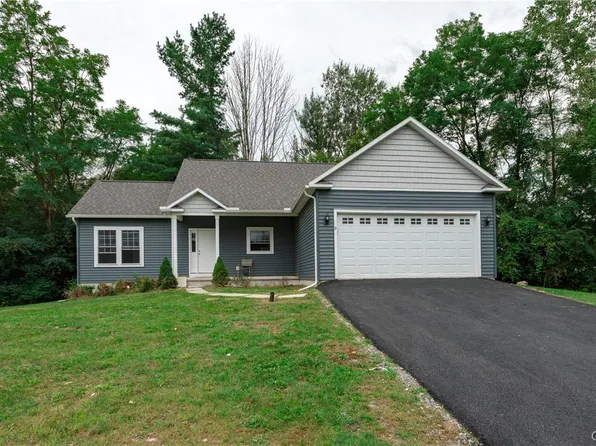 9 Platten Dr, Jordan, NY 13080