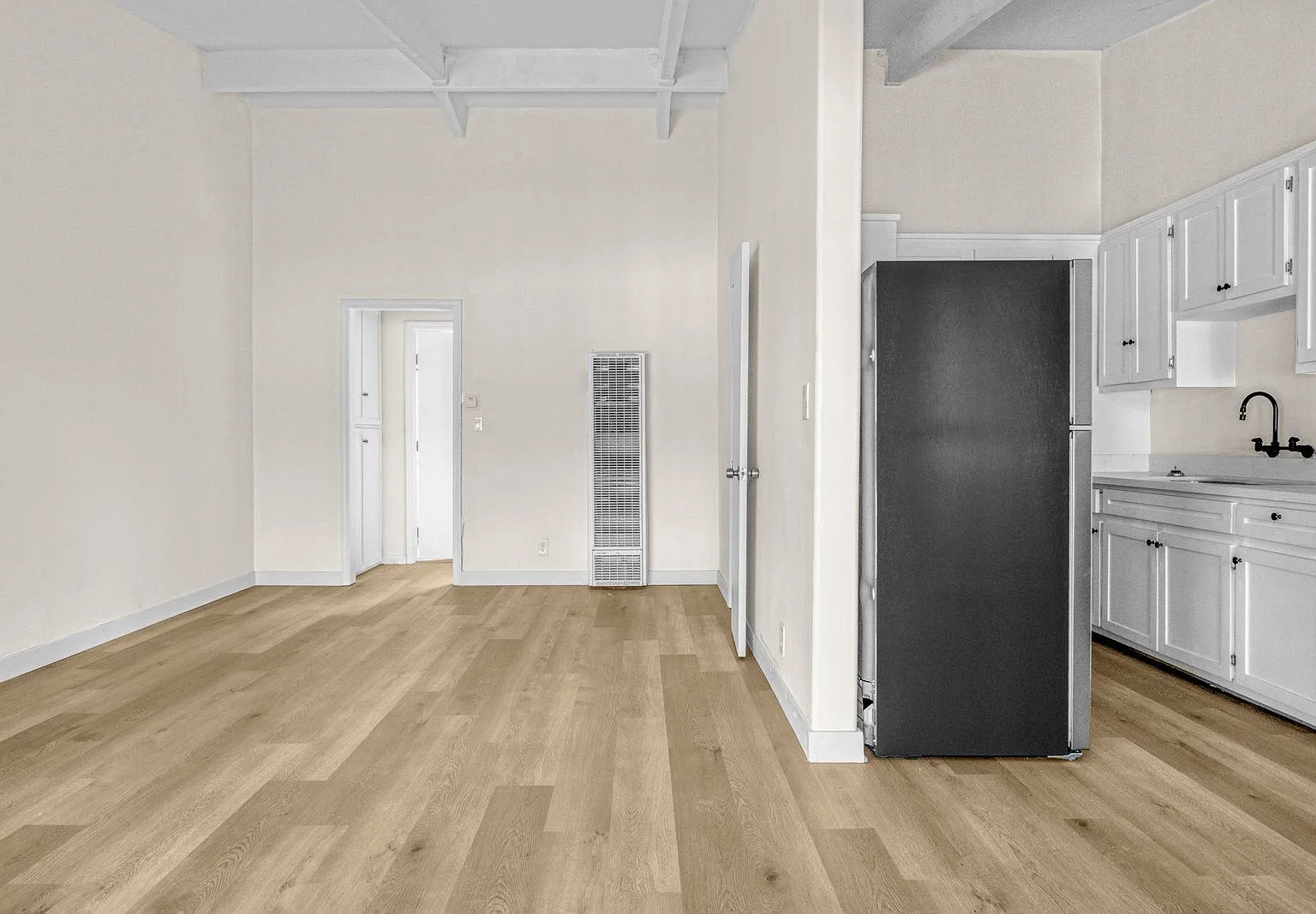 1 bed, 1.0 bath, $1,650 — Photo 3