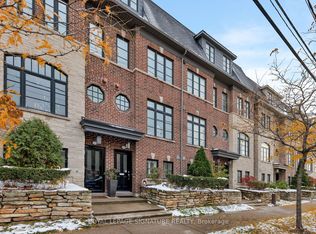 825C Oxford St, Toronto, ON M8Z 0B3