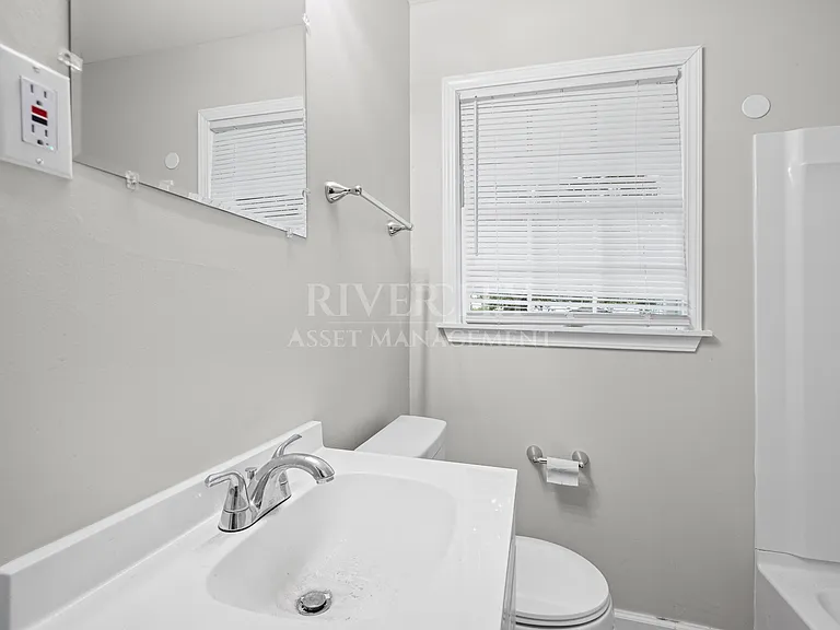 1381 Laudeen Dr — Photo 15