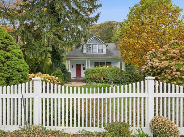 105 Soundview Road, Huntington, NY 11743