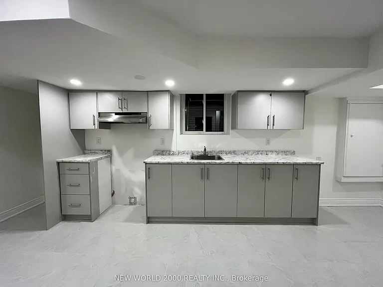 4718 Centretown Way #BASEMENT — Photo 1