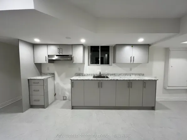 4718 Centretown Way #Basement, Mississauga, ON L5R 0C9