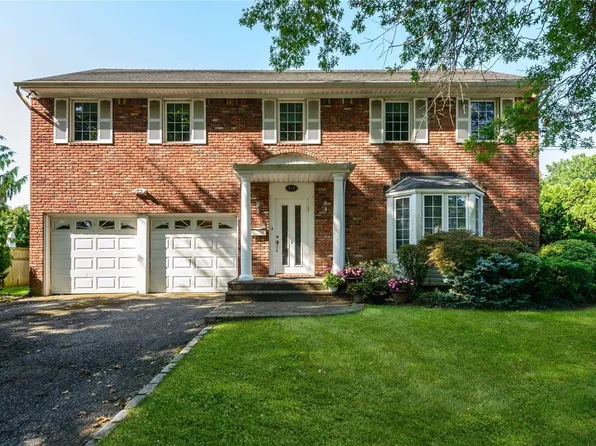 410 Parkway Drive, Westbury, NY 11590