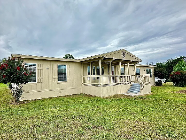 831 Country Club Rd — Photo 26