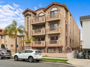11692 Darlington Ave, Los Angeles, CA 90049