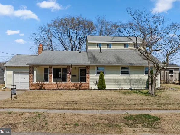 11 Rose Ave, Maple Shade, NJ 08052