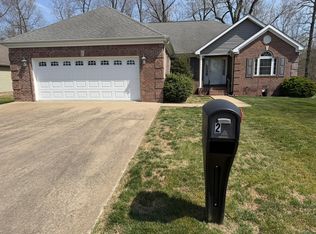 2 Dove Ln, Metropolis, IL 62960