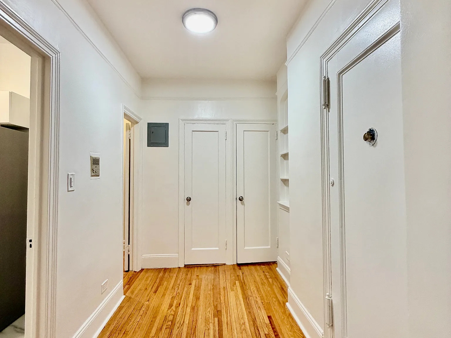 10 Shore Boulevard — Photo 3