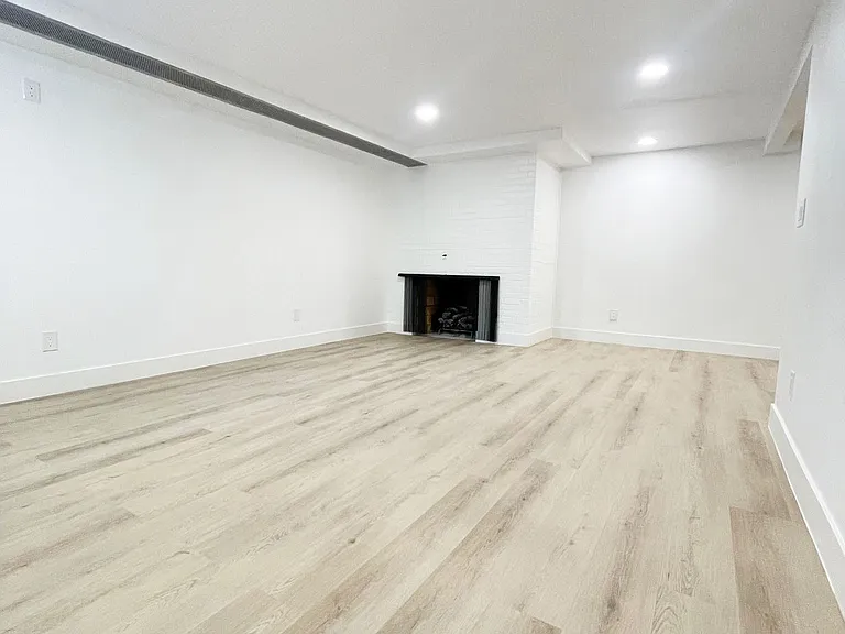 491 S Otis St — Photo 22