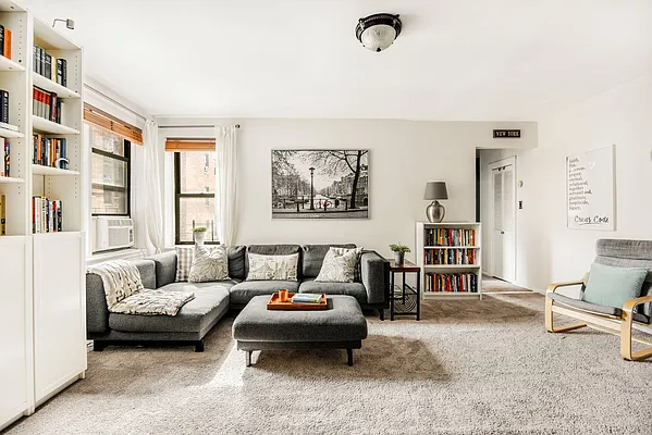 Sold by Compass | media 33