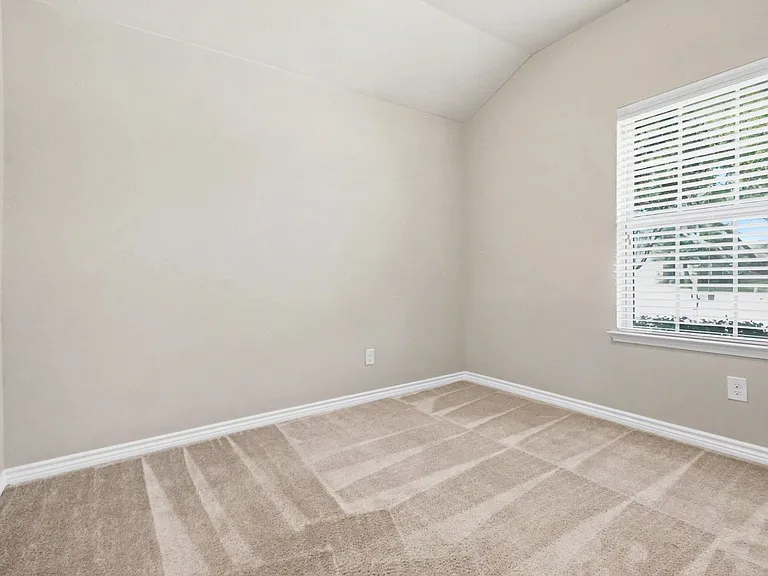 1412 Villa Paloma Blvd — Photo 25