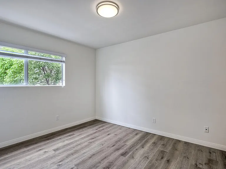 2903 Upshur St #1/2 — Photo 18