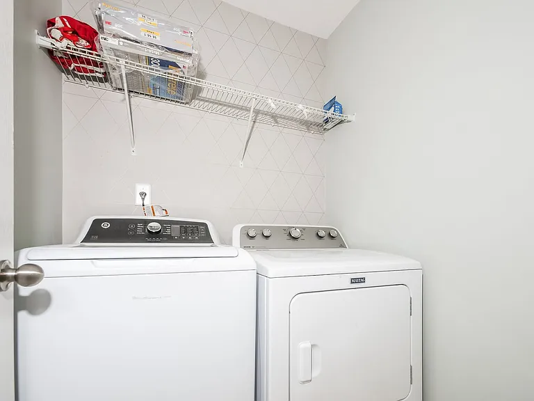 233 Maywood Dr — Photo 15