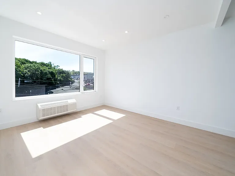 3310 Liberty Ave #207 — Photo 8