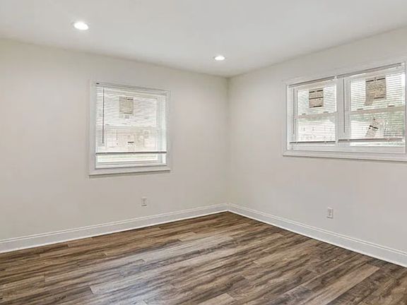 4th image of 217 12th St W