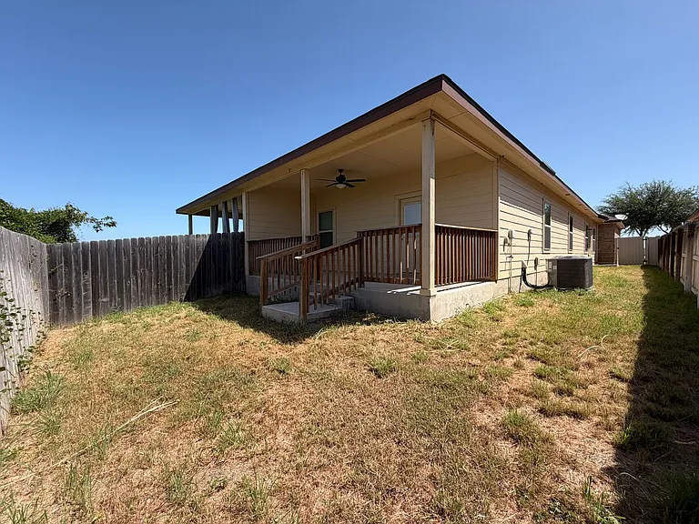 104 Stacy Ln — Photo 18