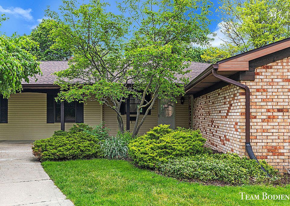 1st image of 201 Bona Vista Dr NW #21