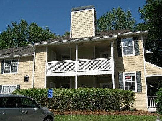 1st image of 4000 Riverlook Pkwy SE #207