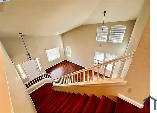 821 Tulare Dr — Photo 14