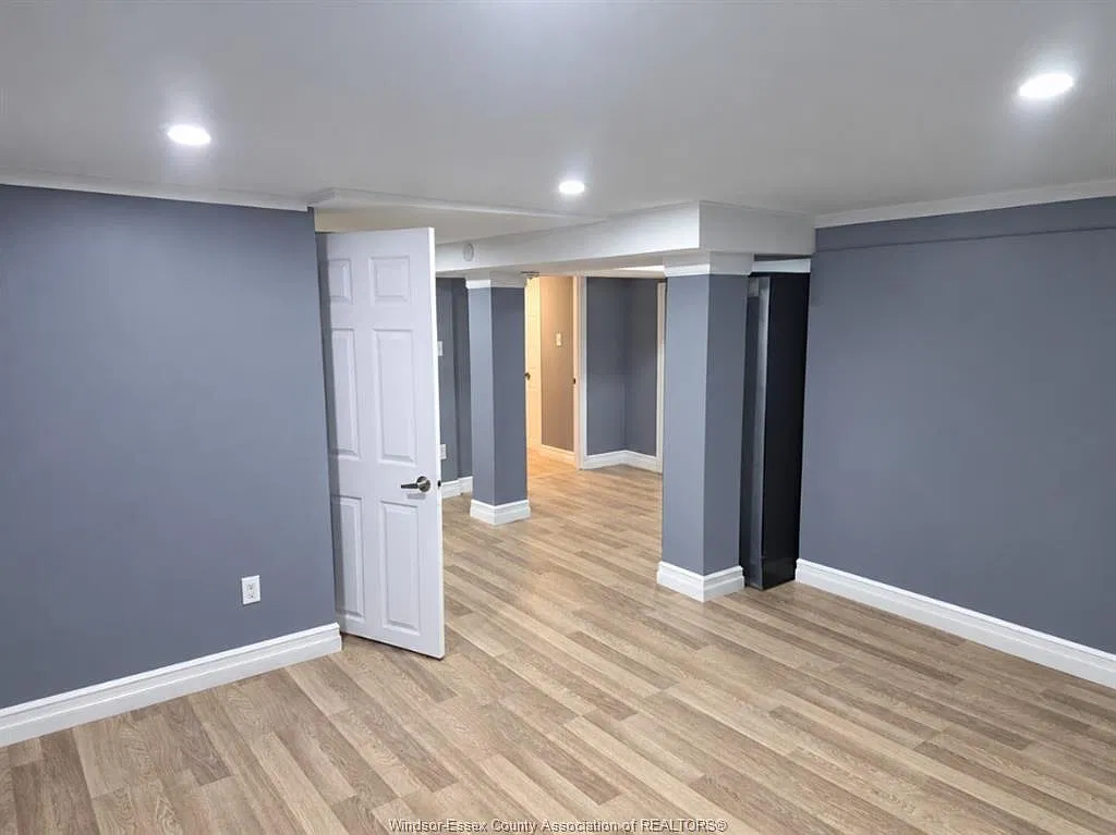 2 bed, 950 sqft, $1,900 — Photo 3