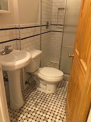 Rented by Alexander Bilu, LREB | media 22