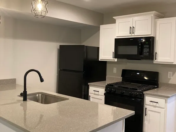 6 Simione Ct #F, South Glens Falls, NY 12803