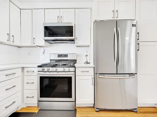 229-09 69th Ave #77, Oakland Gardens, NY 11364