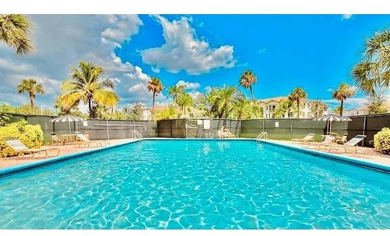 9355 SW 8th St #408 — Photo 33
