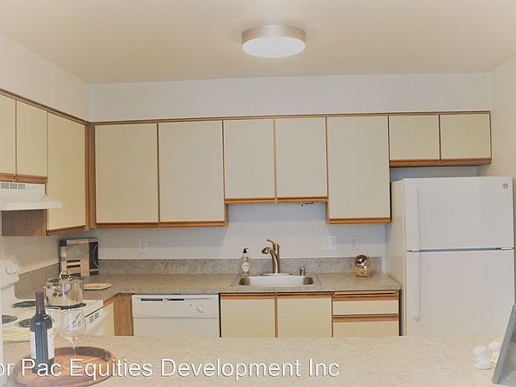 5th image of 857 NE 67th St #6619-304