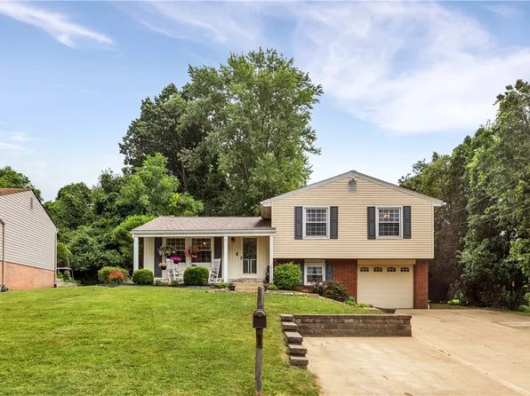 206 Great Smokey Dr, Pittsburgh, PA 15239