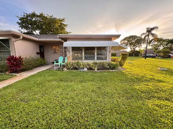 1252 Club Dr W, Delray Beach, FL