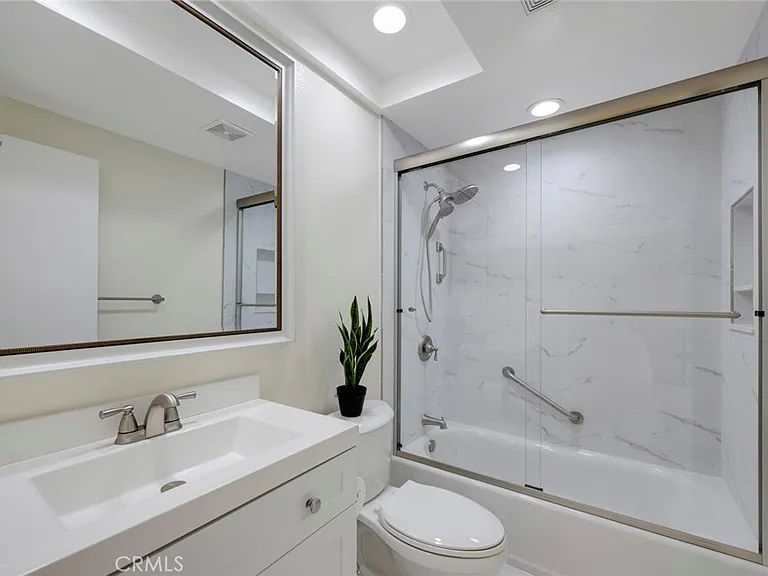 319 Molokai Dr — Photo 45