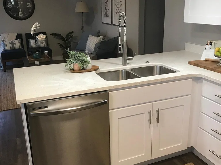 776 N 1300 W — Photo 18