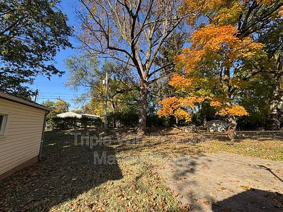 5th image of 295 Brackleigh Ln