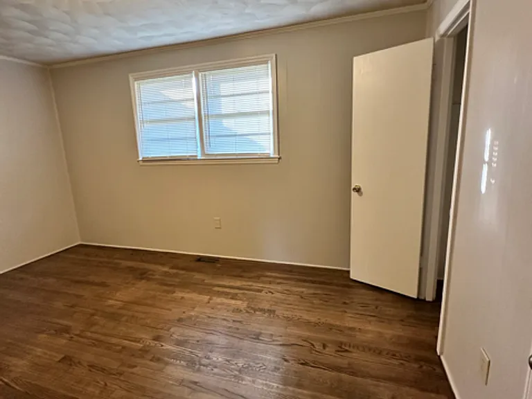 394 Sequoia Dr — Photo 4