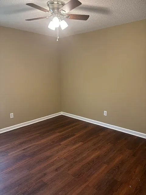 3 bed, 963 sqft, $1,295 — Photo 4