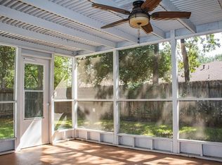 111 N Misty Dawn Dr, Conroe, TX 77385